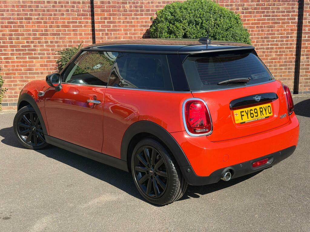 Mini Hatch 1.5 Cooper Classic Euro 6 S S FY69RYO Orange #4