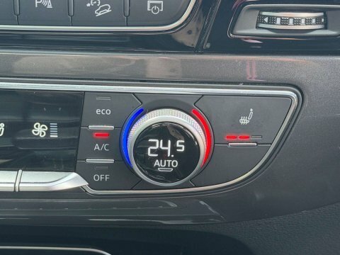 Audi Q7  Black #18