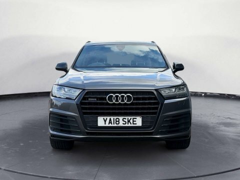 Audi Q7  Black #8