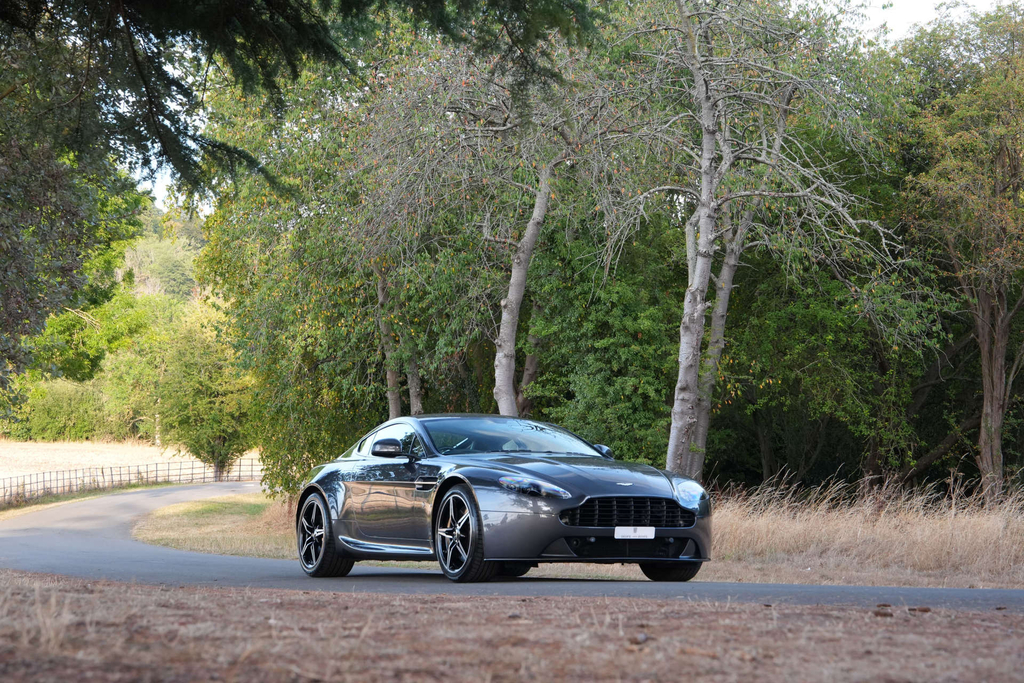 Aston Martin Vantage Silver #51