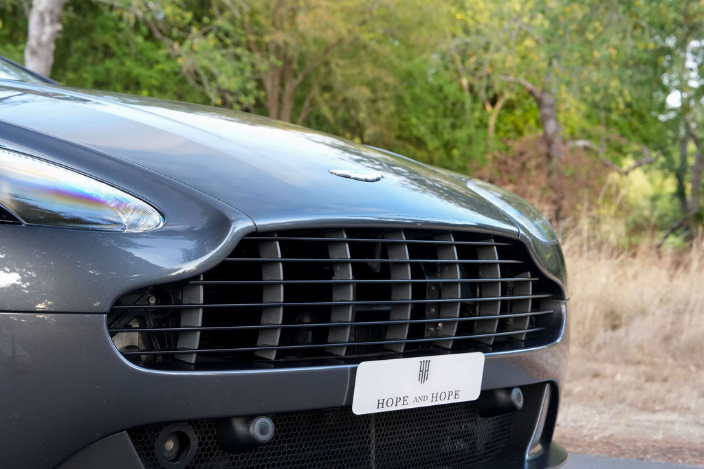 Aston Martin Vantage Silver #55