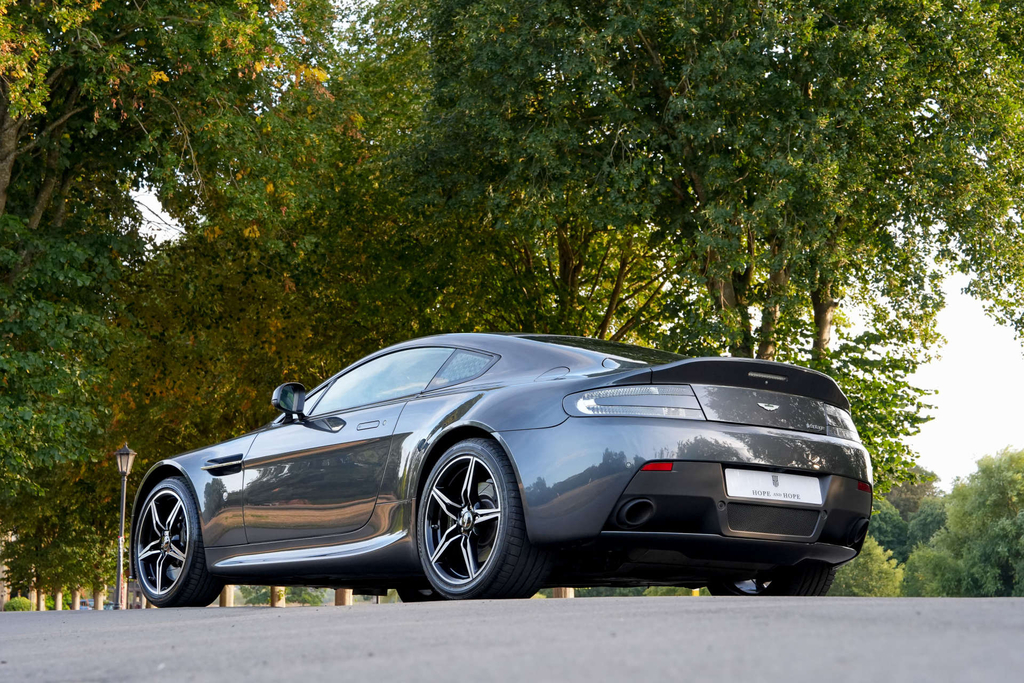 Aston Martin Vantage Silver #42