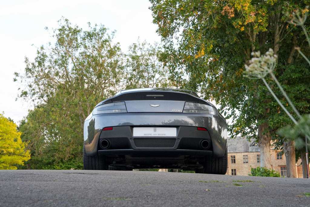 Aston Martin Vantage Silver #44