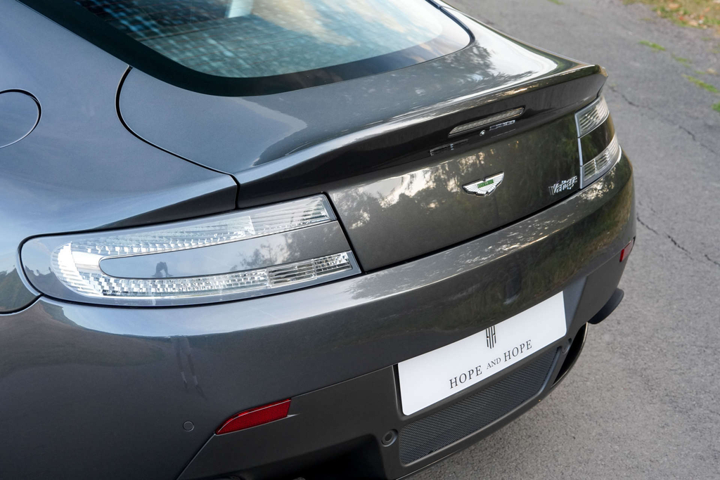 Aston Martin Vantage Silver #45