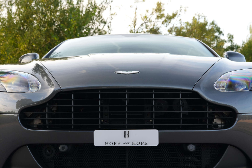 Aston Martin Vantage Silver #49
