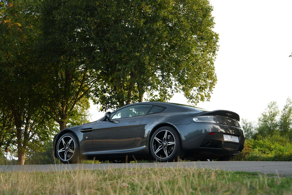 Aston Martin Vantage Silver #41
