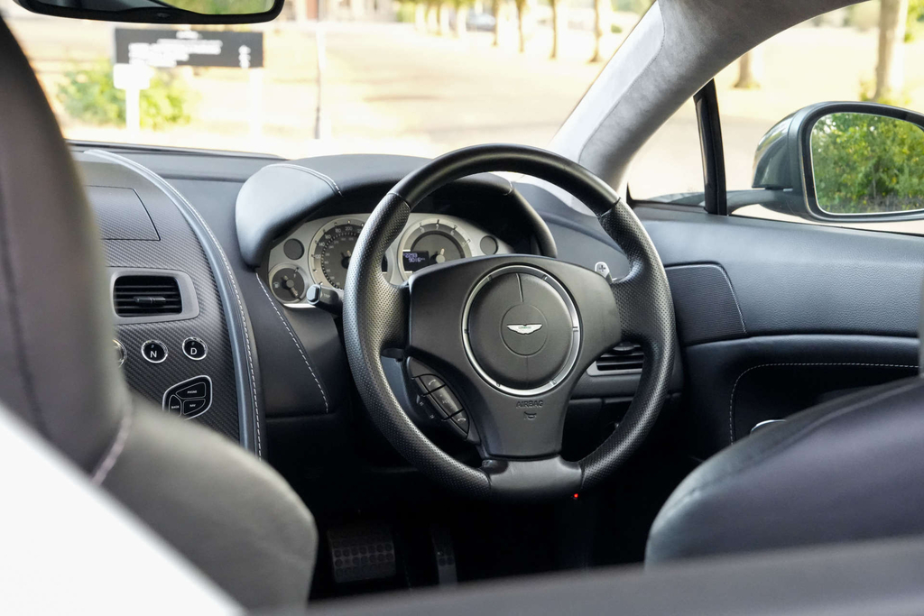 Aston Martin Vantage Coupe Silver #6
