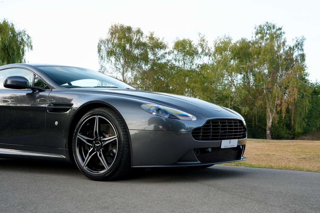 Aston Martin Vantage Silver #34