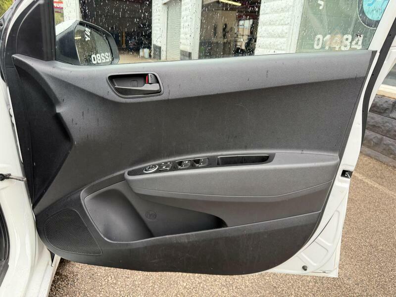 Hyundai I10 Hatchback  #12
