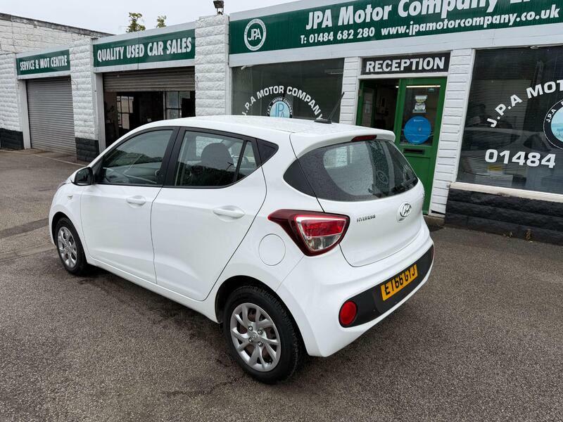 Hyundai I10 1.2-se-hatchback-5dr-petrol-manual-euro-6-87-ps White #3