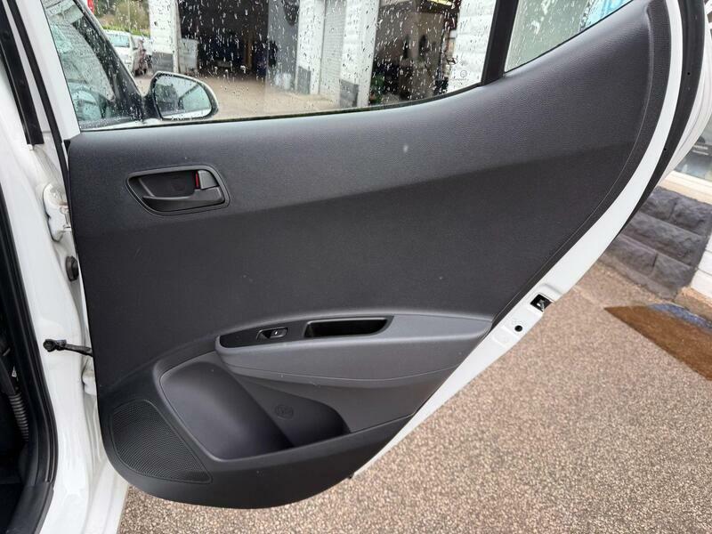 Hyundai I10 Hatchback  #16