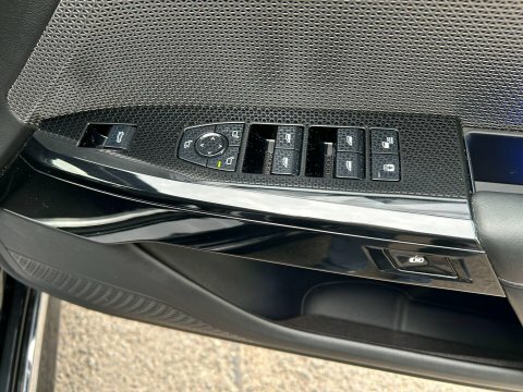 BMW i7 Excellence Pro Black #26