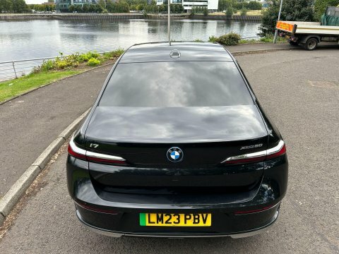 BMW i7 Excellence Pro Black #10