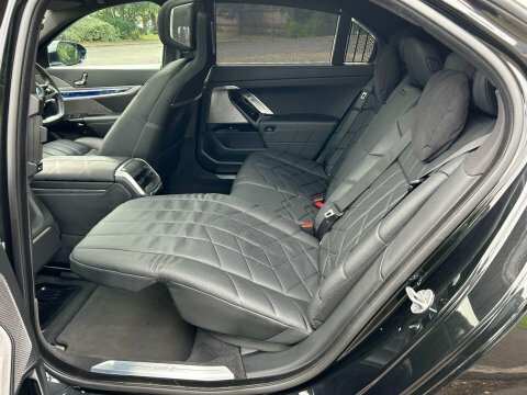 BMW i7 Excellence Pro Black #22