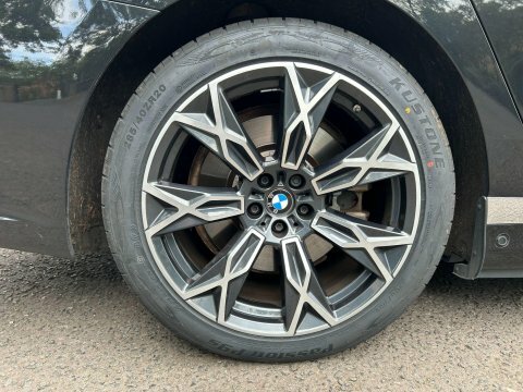 BMW i7 Excellence Pro Black #36