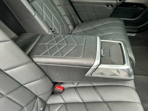 BMW i7 Excellence Pro Black #19