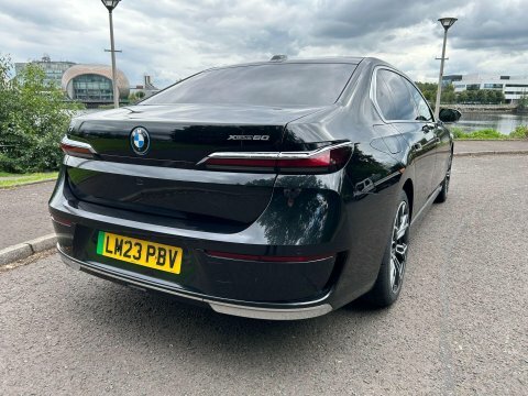 BMW i7 Excellence Pro Black #12
