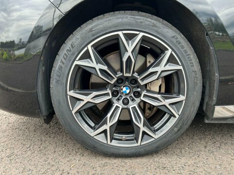 BMW i7 Excellence Pro Black #34
