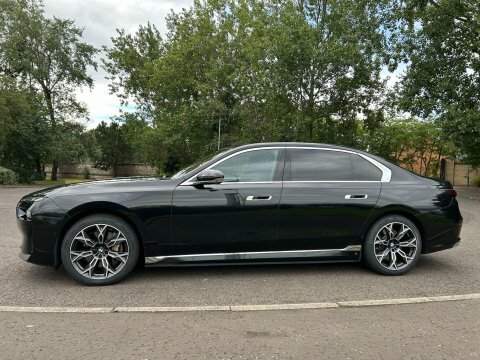 BMW i7 Excellence Pro Black #8