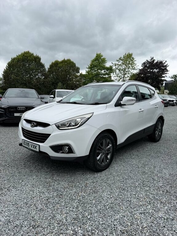 Hyundai Ix35 2015 1.7 Crdi Se Suv Euro 5 Ss White #3