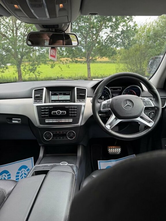 Mercedes-Benz M Class  White #8