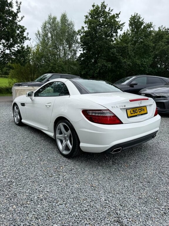 Mercedes-Benz SLK 2013 2.1 Slk250 Cdi Amg Sport Convertible Dies White #4