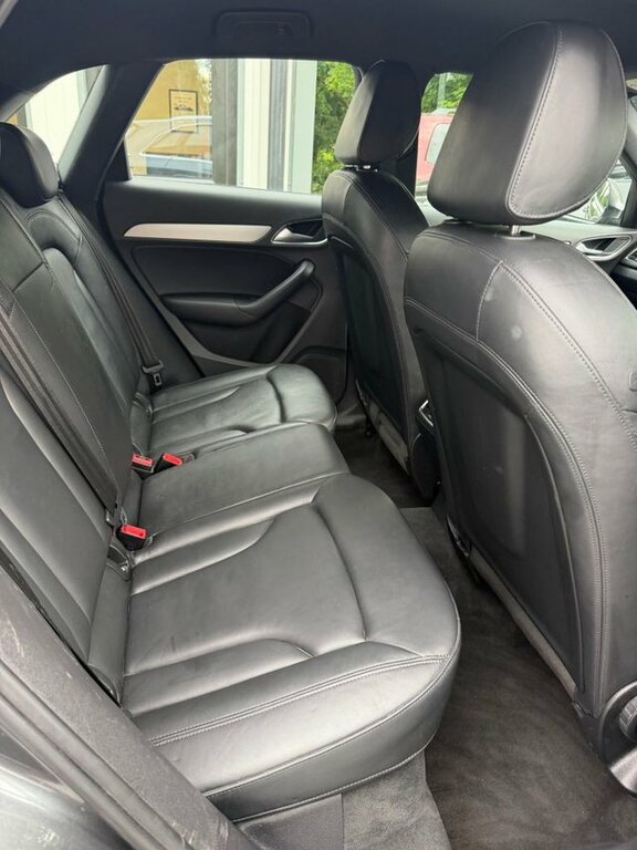 Audi Q3  White #7
