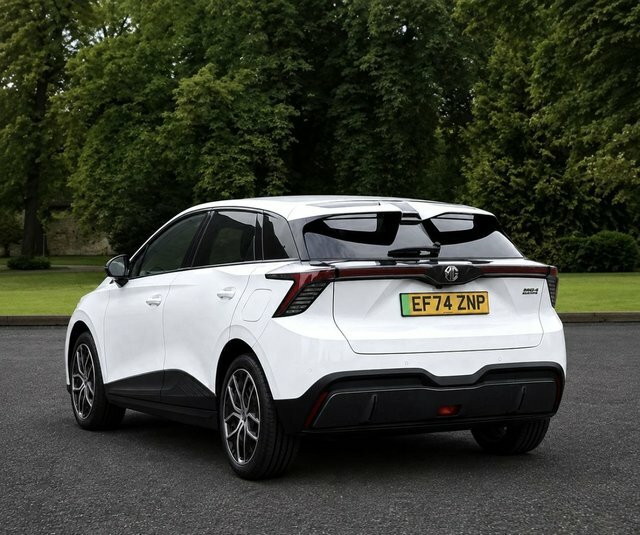 MG MG4 2025 64Kwh Trophy Long Range Hatchback Electri EF74ZNP White #5