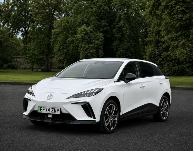 MG MG4 2025 64Kwh Trophy Long Range Hatchback Electri EF74ZNP White #2