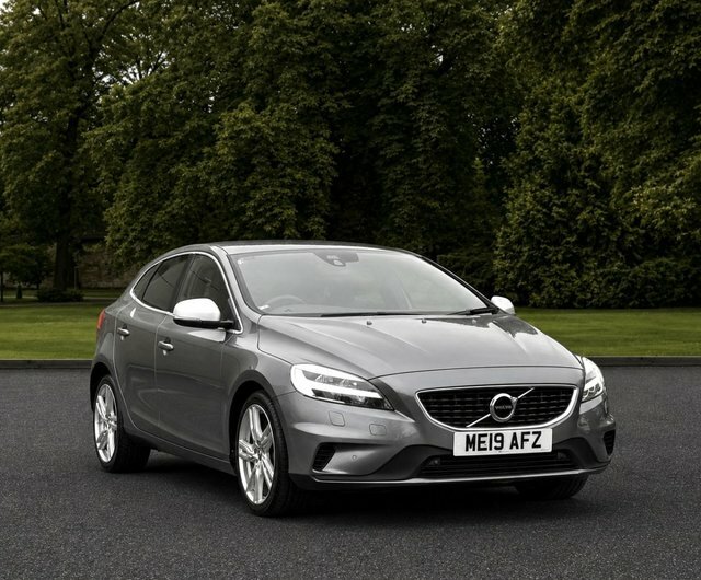 Volvo V40 2019 1.5 T2 R-design Edition Hatchback Grey
