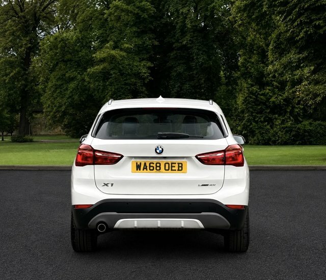 BMW X1 2019 1.5 18I Gpf Sport Suv Dct Sdrive E White #6