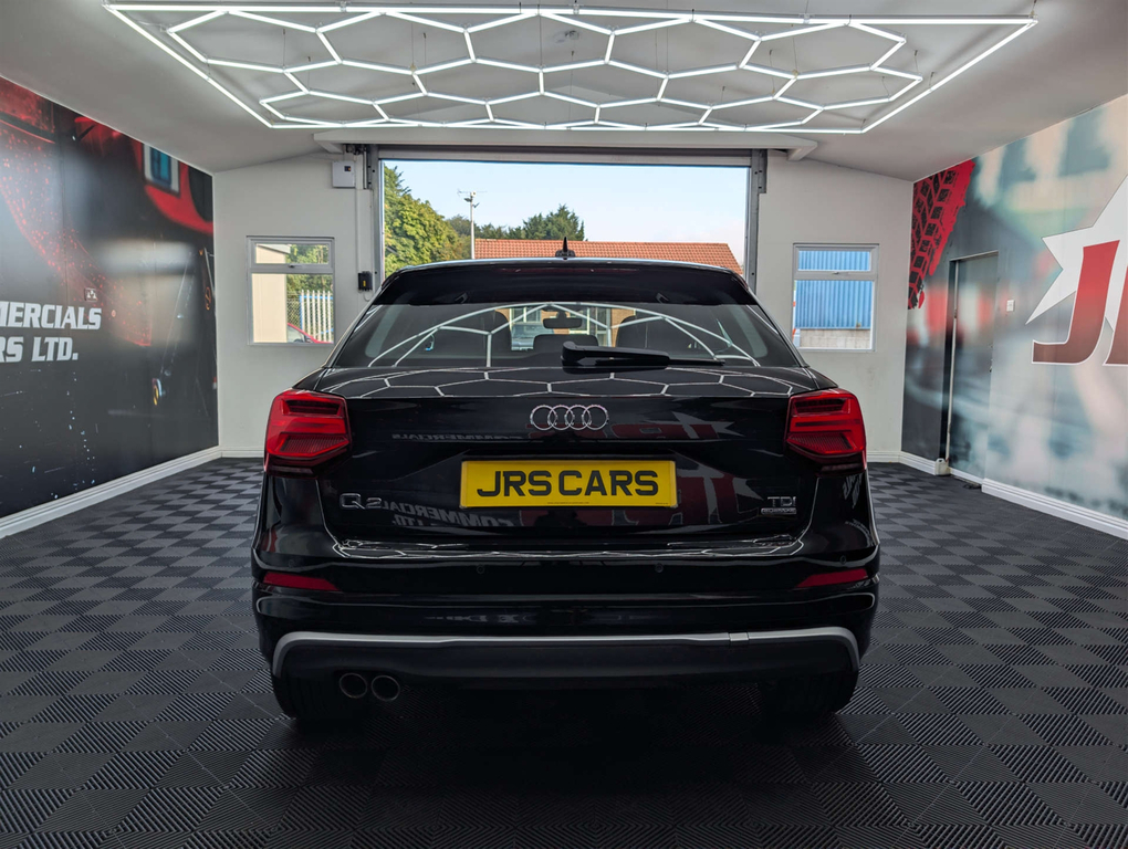 Audi Q2 S Line Tdi Quattro 4Wd Black #4