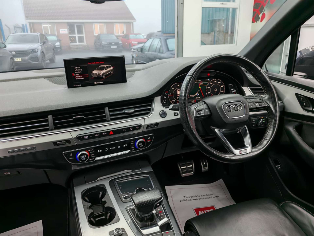 Audi Q7 Sq7 Tdi Quattro Black #21