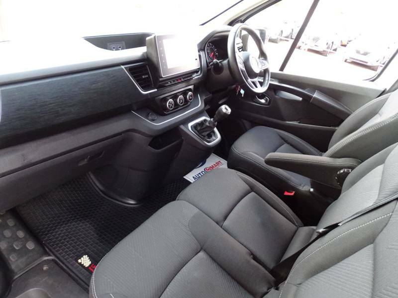 Nissan Primastar Panel Van Grey #35