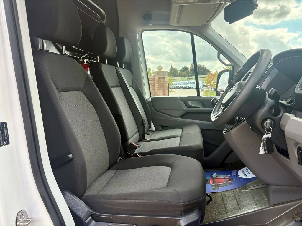 Volkswagen Crafter Panel Van White #8