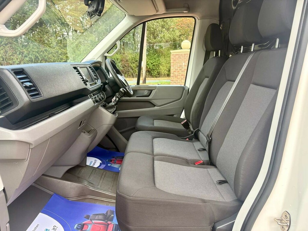 Volkswagen Crafter Panel Van White #9