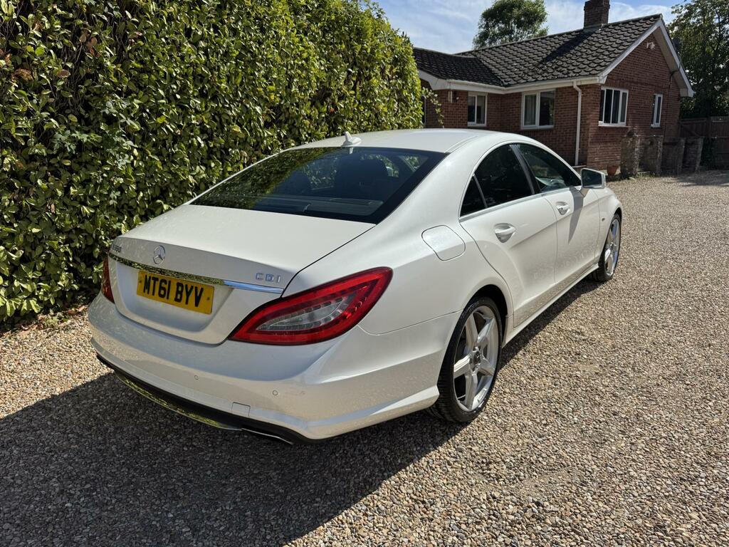 Mercedes-Benz CLS 3.0 Cls350 Cdi V6 Blueefficiency Sport Coupe D White #3