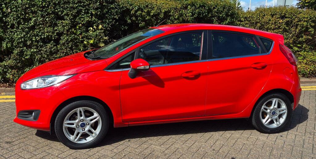 Ford Fiesta 1.25 Zetec Euro 5 RV13EFO Red #4