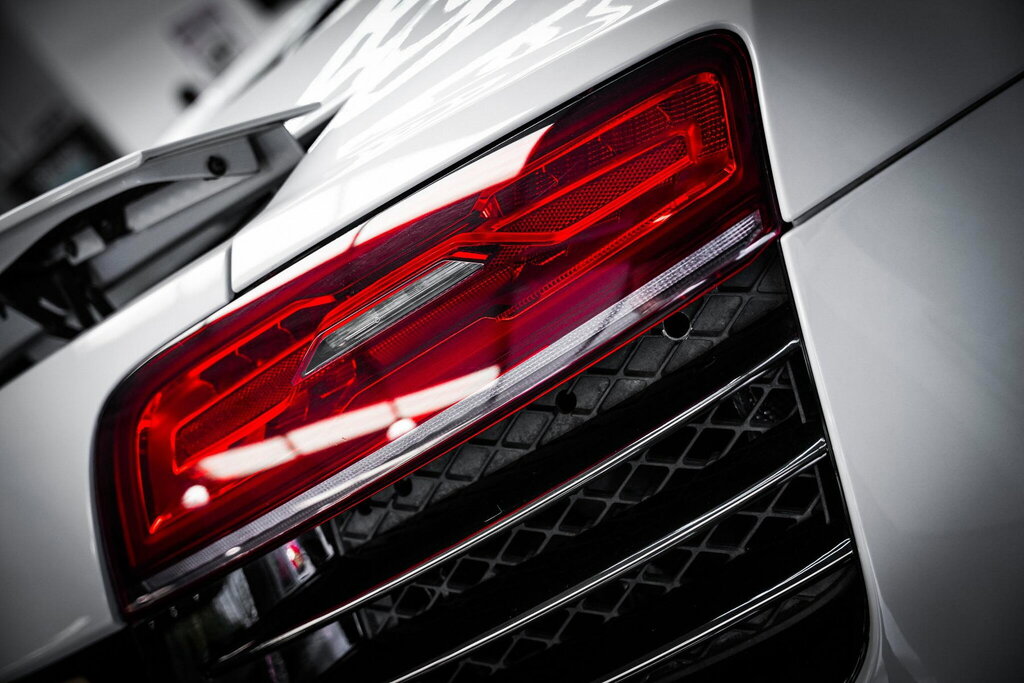 Audi R8 #33