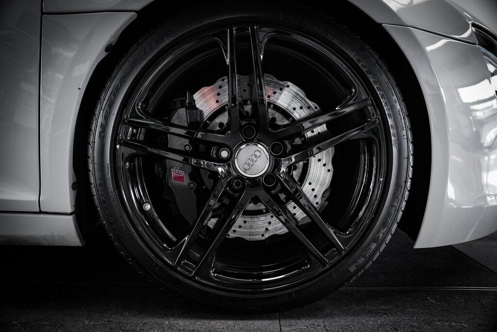 Audi R8 #20