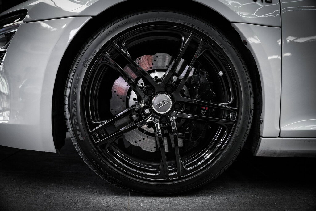 Audi R8 #23