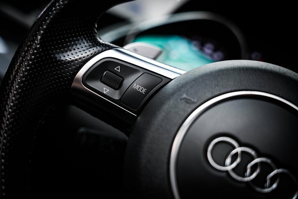 Audi R8 #37