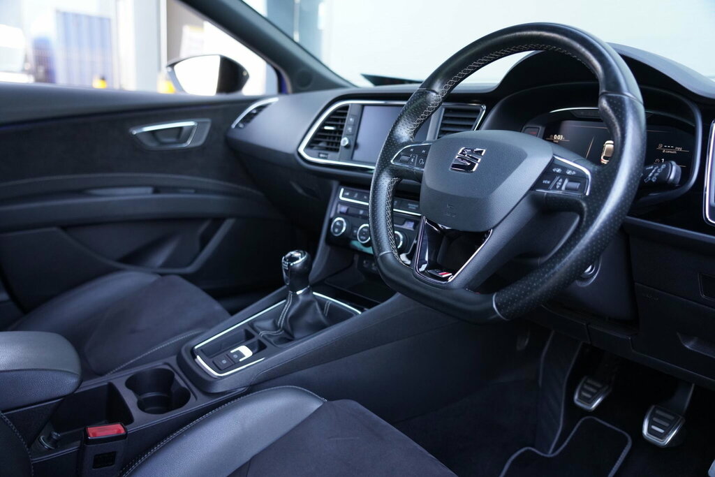 Seat Leon 2.0 Tsi Cupra 300 Hatchback Euro #2