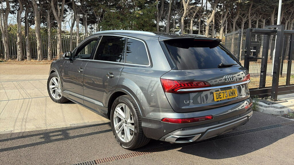 Audi Q7 3.0 Tdi V6 50 Black Edition Tiptronic Quattro Euro Grey #4
