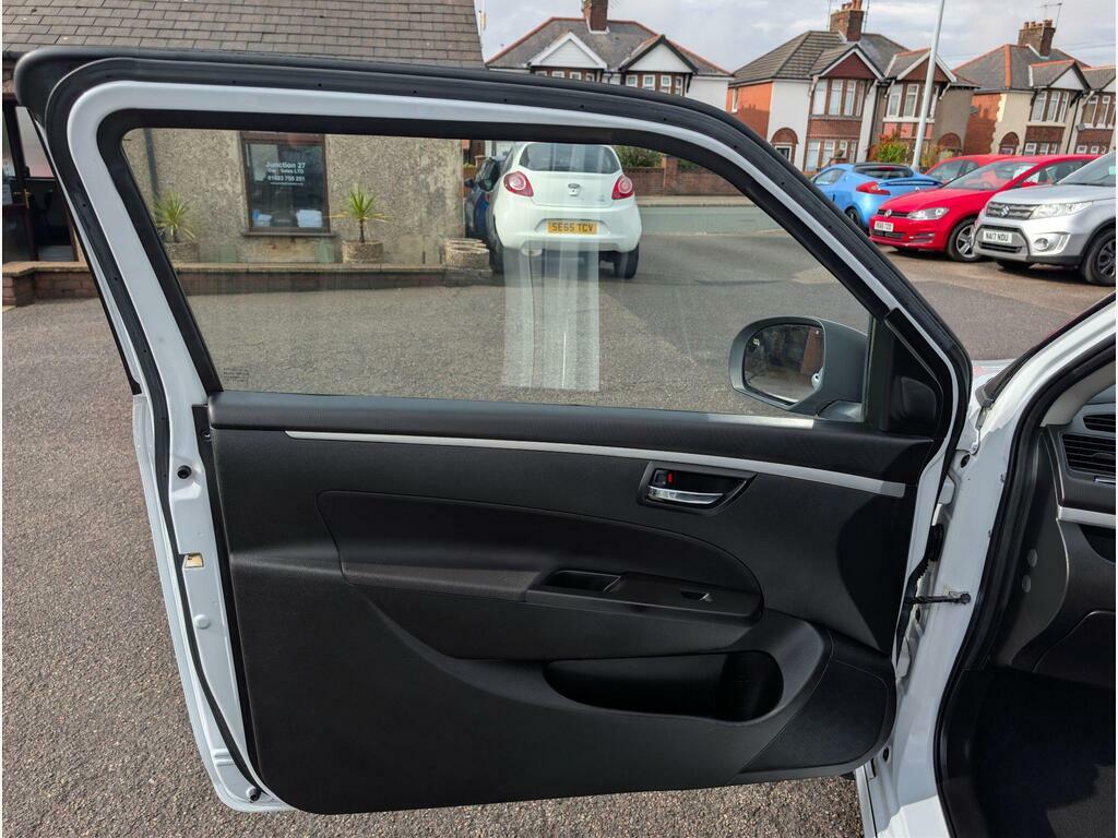 Suzuki Swift Sz3 White #30