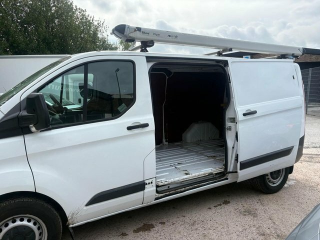 Ford Transit Custom 2.0 340 Ecoblue Panel Van L2 H1 EA18NVK White #4