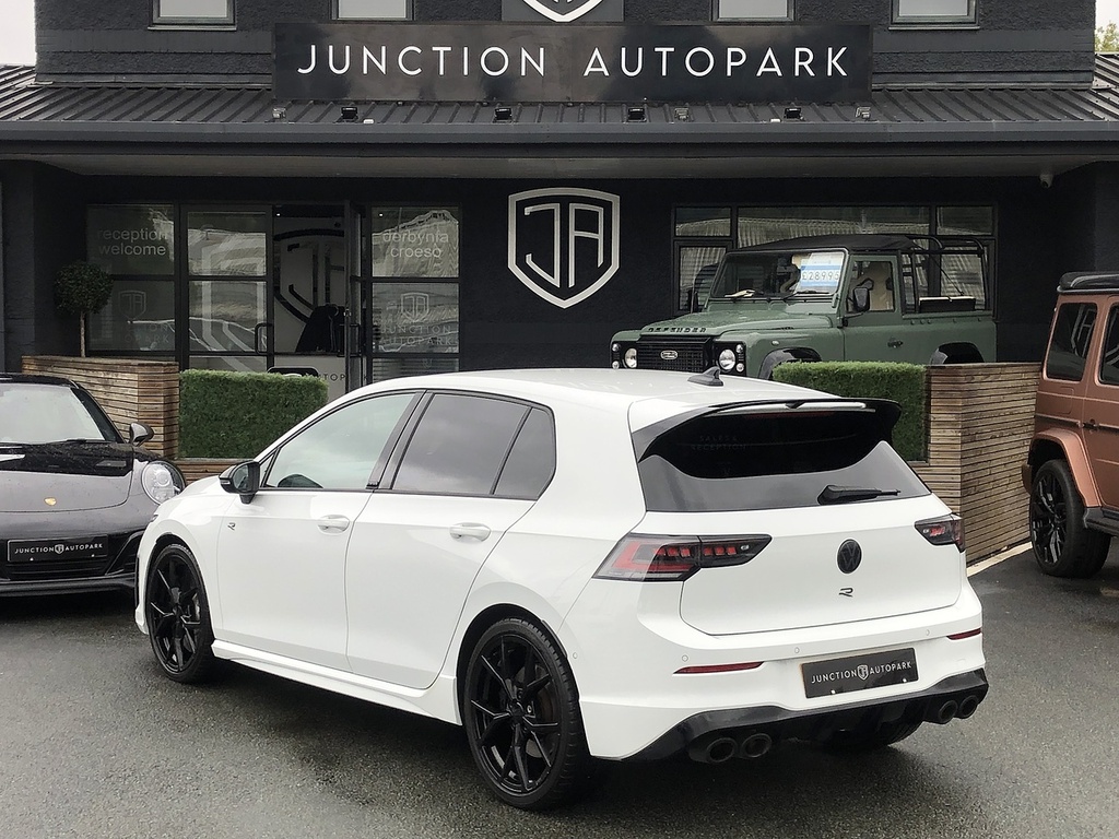 Volkswagen Golf Tsi R Black Edition WU75EJO White #3