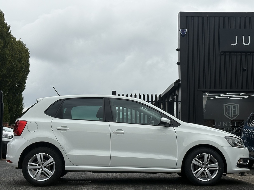 Volkswagen Polo Bluemotion Tech Match ST66TZZ White #6