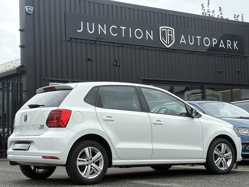 Volkswagen Polo Bluemotion Tech Match ST66TZZ White #5