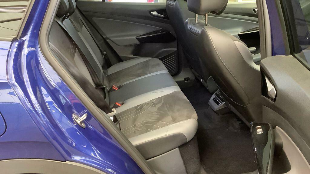Volkswagen ID.5 Pro 77Kwh Tech Blue